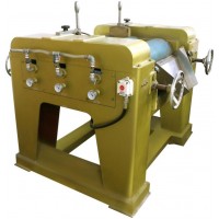 China hot sale 3 roller mill machine for paints and inks